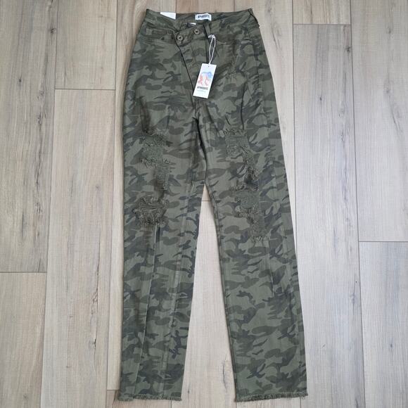 Aphrodite Crossover High Waisted Distressed Loose Camo Green Jeans Women Sz 9/29 - Picture 2 of 14